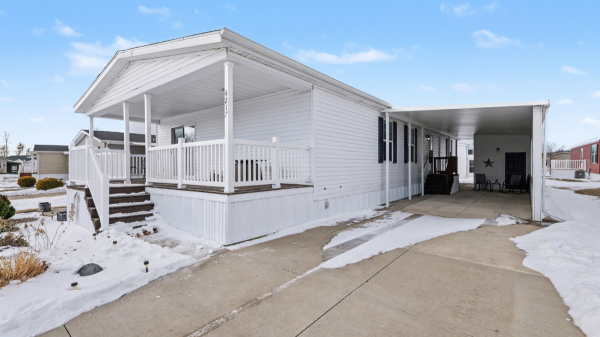 2018  Mobile Home For Sale