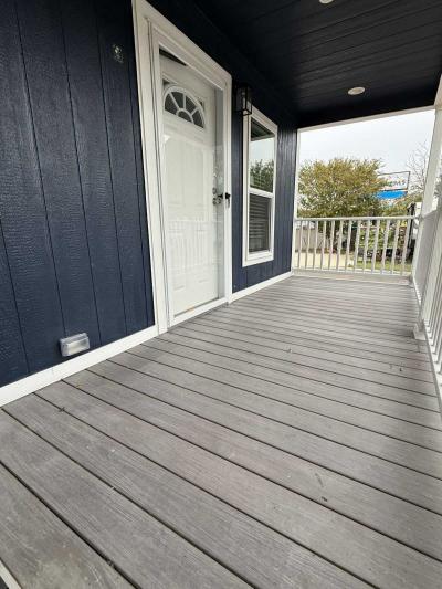 Photo 2 of 7 of home located at 11 La Posada Cir., Austin, TX 78744