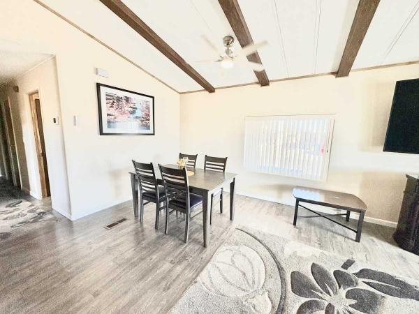 1984 CAVCO FALLBROOK Mobile Home