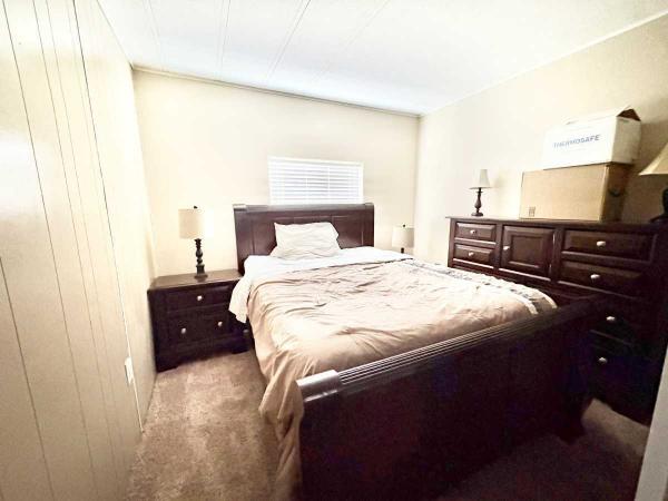 1984 CAVCO FALLBROOK Mobile Home