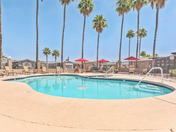 1984 CAVCO FALLBROOK Mobile Home