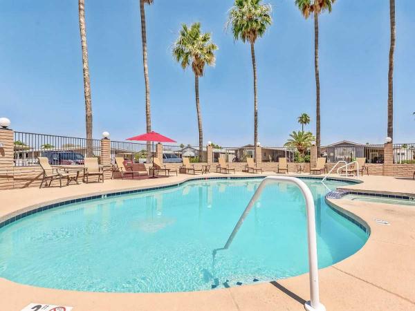 1984 CAVCO FALLBROOK Mobile Home