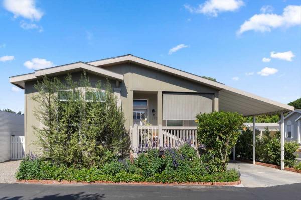 Photo 1 of 2 of home located at 161 E Orangethorpe Ave #102 Placentia, CA 92870