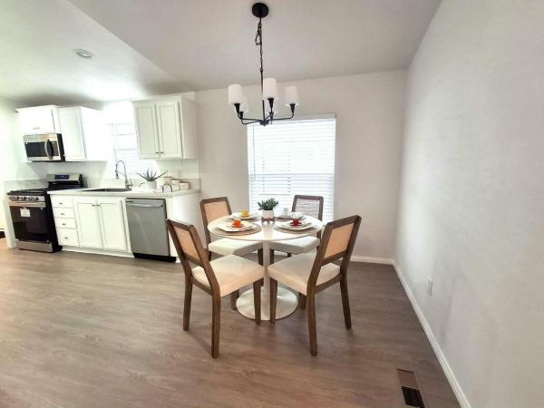 2012 Fleetwood Festival II 2201F24523B Manufactured Home