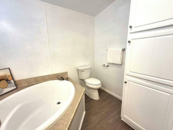 2012 Fleetwood Festival II 2201F24523B Manufactured Home