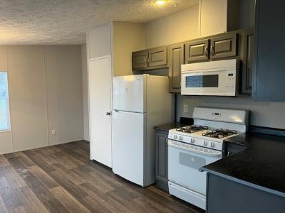 Photo 3 of 13 of home located at 45 North Bay Court Batavia, OH 45103