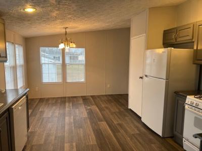 Photo 5 of 13 of home located at 45 North Bay Court Batavia, OH 45103