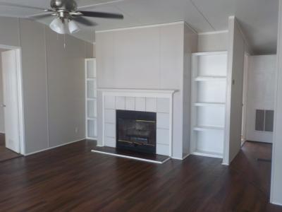 Photo 2 of 15 of home located at 11555 Culebra Road Site #571 San Antonio, TX 78253