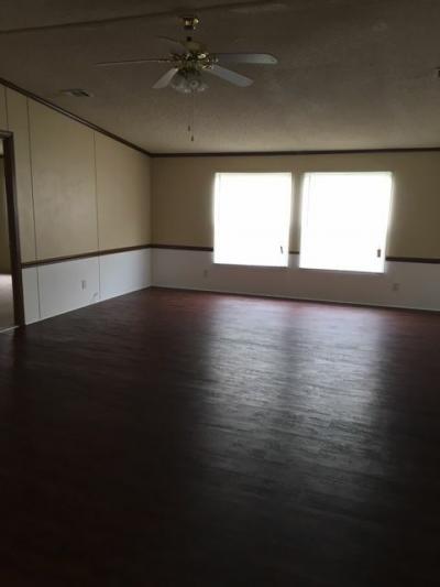 Mobile Home at 100 Windsor Ln Mulberry, FL 33860