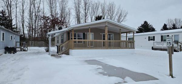 Photo 1 of 2 of home located at 5232 E. Broadway Rd. Lot #371 Mount Pleasant, MI 48858