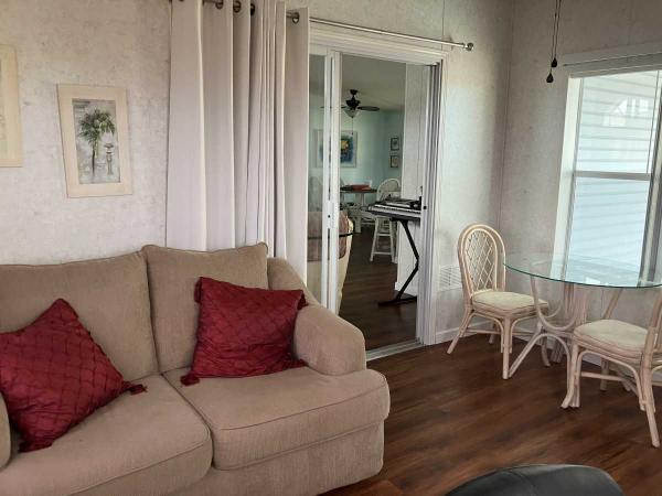 2001 Manufactured Home