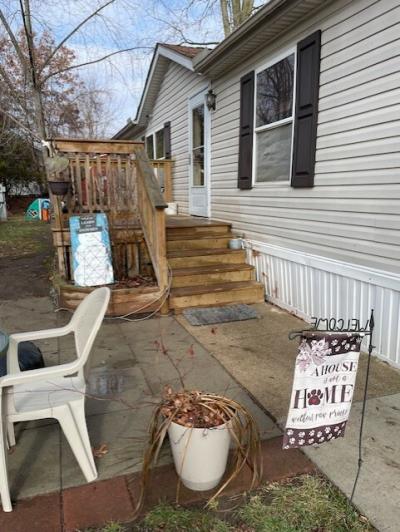 Photo 2 of 14 of home located at 27598 Versailles Ln #541 Romulus, MI 48174