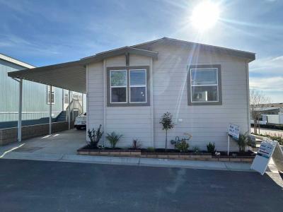 Photo 2 of 24 of home located at 3444 W Center Street #10 Riverside, CA 92501