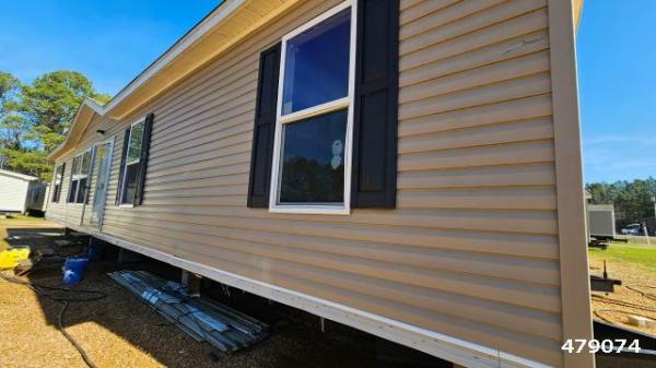 Photo 1 of 2 of home located at Columbus Mobile Home Broker I Po Box 9647 Columbus, MS 39705