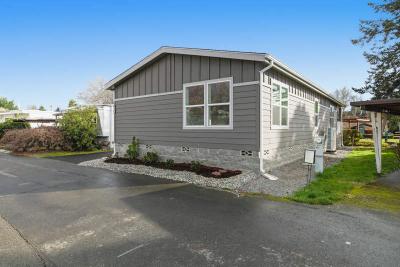 Mobile Home at 18153 31st Ave S Lot #323 Seatac, WA 98188