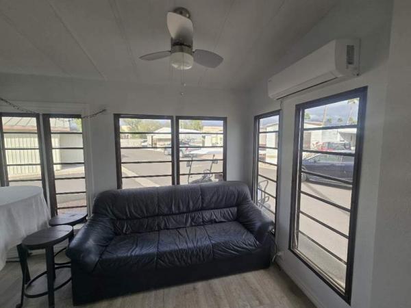 1984 Holiday Manufactured Home