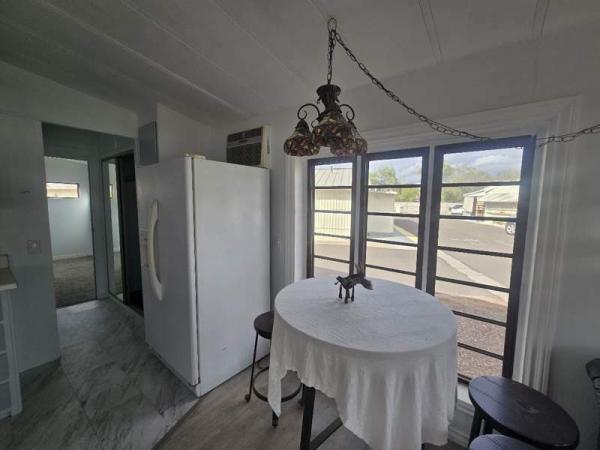 1984 Holiday Manufactured Home