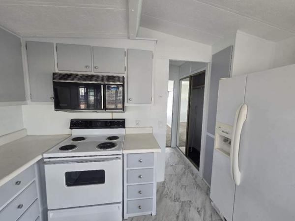 1984 Holiday Manufactured Home