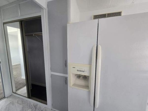 1984 Holiday Manufactured Home