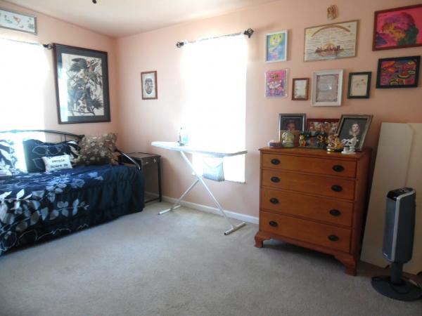 2005 Homes of Merit T16865 Mobile Home