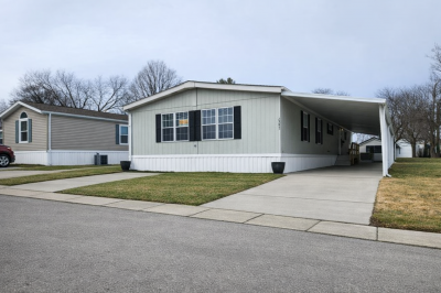 Photo 2 of 21 of home located at 10591 Valette Circle S. Miamisburg, OH 45342