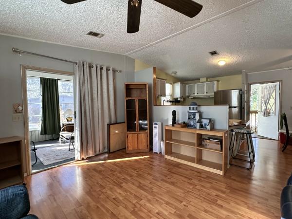 1990 Fleetwood 33B12977 Mobile Home