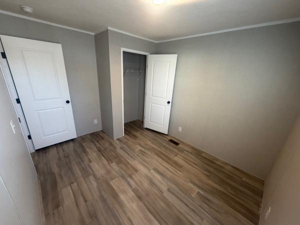 2025 Champion RAP1666H32212 Mobile Home