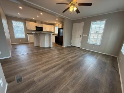 Photo 4 of 26 of home located at 71601 Juliet Court #204 Romeo, MI 48065