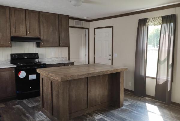 Photo 1 of 2 of home located at 3842 Candlelight Dr Lot Cl3842 Columbus, IN 47203