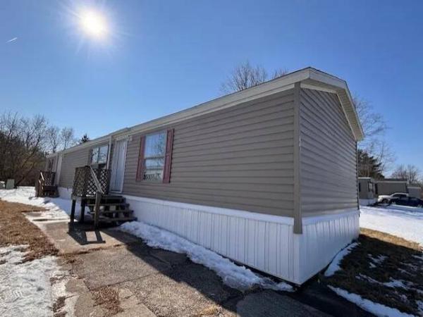 Photo 1 of 2 of home located at 2220 Dunkelburg Rd Lot#110 Fort Wayne, IN 46819