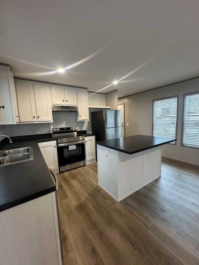 Photo 2 of 7 of home located at 25 Palma Cir., Austin, TX 78744