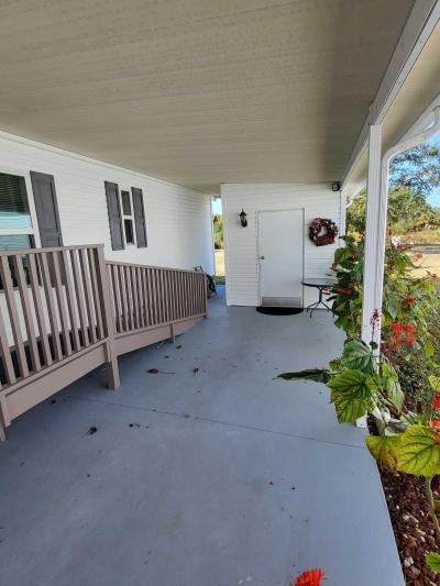 Photo 4 of 24 of home located at 410 Horizon Dr North Fort Myers, FL 33903