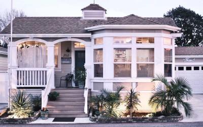 Photo 2 of 25 of home located at 20701 Beach Blvd #252 Huntington Beach, CA 92648