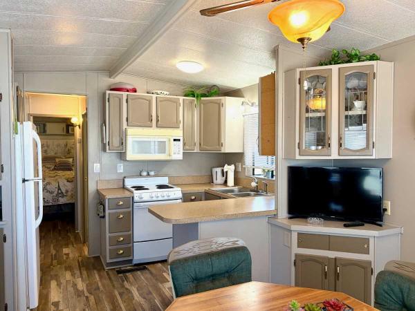 1986 Casa Vista PM Mobile Home