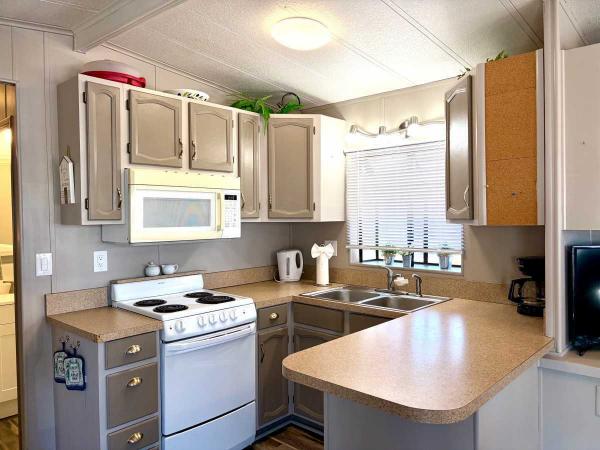 1986 Casa Vista PM Mobile Home