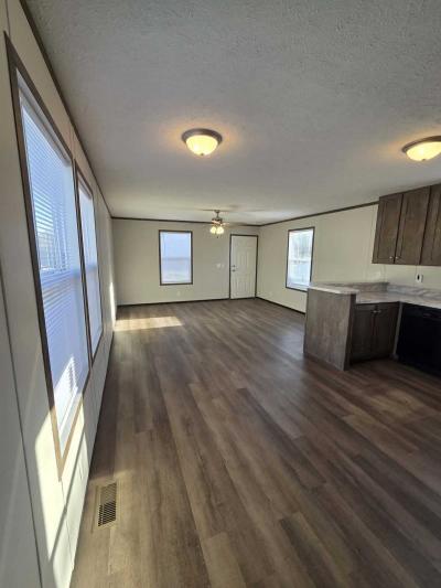 Photo 5 of 21 of home located at 8701 NE 107th Pl #69 Kansas City, MO 64157