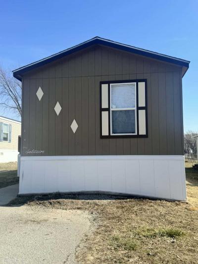 Photo 3 of 15 of home located at 8701 NE 107th Pl #326 Kansas City, MO 64157