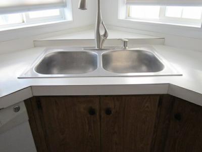 Photo 5 of 10 of home located at 112 Farmington Way Fernley, NV 89408