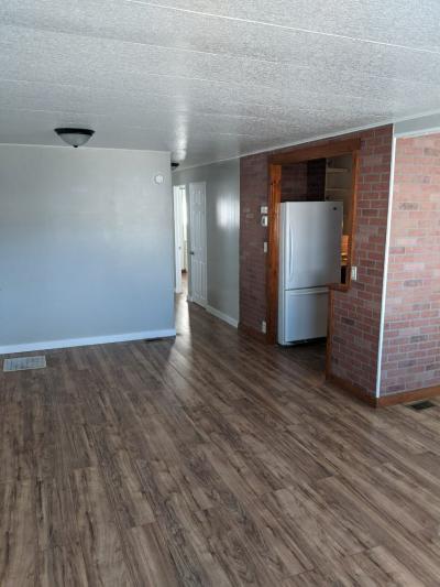 Photo 3 of 8 of home located at 570 57th Ave W Lot 210 Bradenton, FL 34207