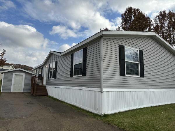 Photo 1 of 2 of home located at 3333 Hawthorn Jackson, MI 49201