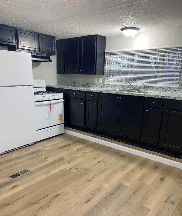 1976  Mobile Home For Sale