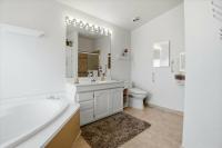 2004 Hallmark SW 27-1939 Manufactured Home