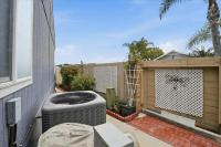 2004 Hallmark SW 27-1939 Manufactured Home