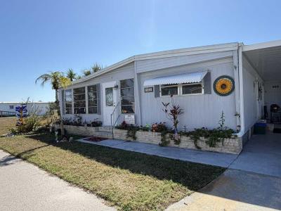 Photo 3 of 43 of home located at 952 Strongbox Ln North Fort Myers, FL 33917