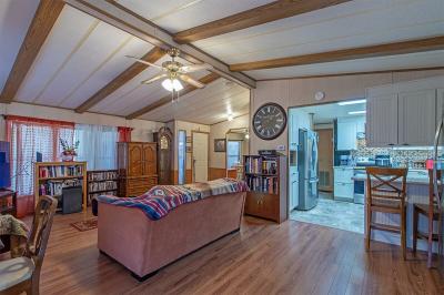 Photo 5 of 22 of home located at 8122 W. Flamingo Rd. Las Vegas, NV 89147