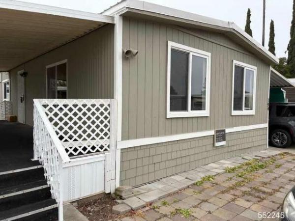 Photo 1 of 2 of home located at Shadow Lake Mobile Home Park 5100 N Highway 99 Spc 194 Stockton, CA 95212