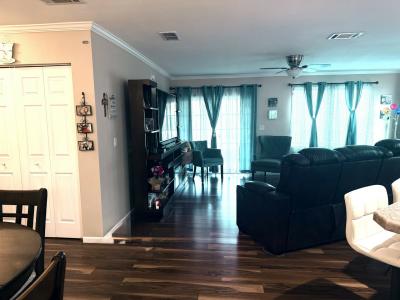 Photo 3 of 10 of home located at 807 Petunia Wy Auburndale, FL 33823