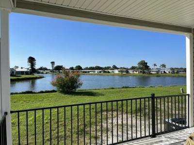 Photo 4 of 20 of home located at 7815 Lakeshore Drive Ellenton, FL 34222