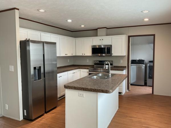 2010 Clayton 38SUN28564AH11 Mobile Home