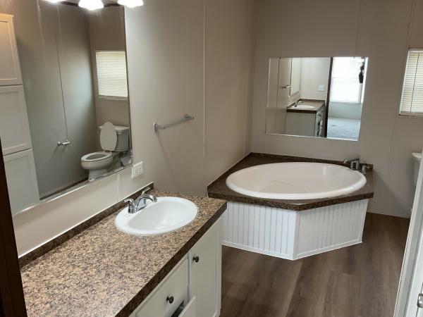 2010 Clayton 38SUN28564AH11 Mobile Home